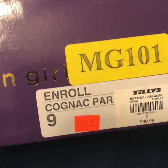 Madden Girl Wedges - Picture 3 of 3